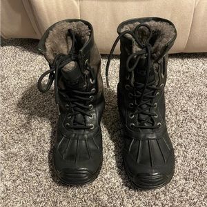 Ugg Adirondack II snow/winter boots